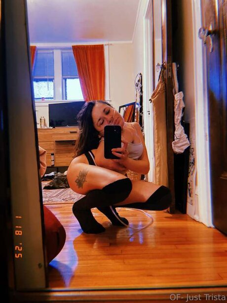 Tristamariemcg model pretty photo