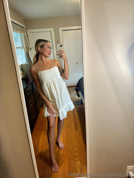 Lcsprettyfeet free model gallery