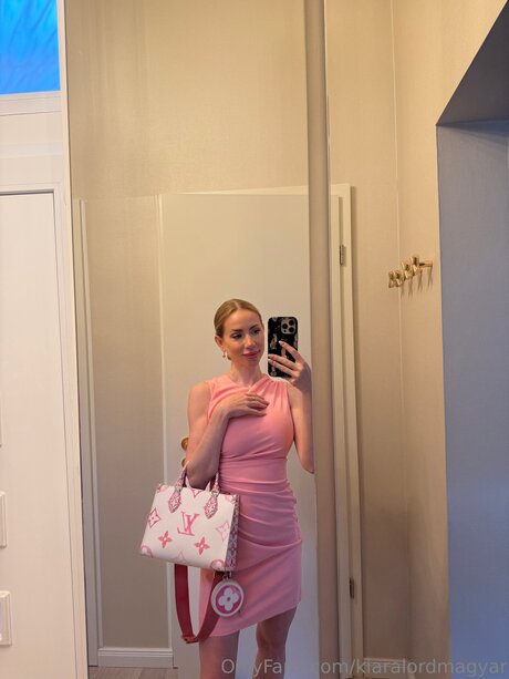 Kiaralordmagyar pornographic star photo