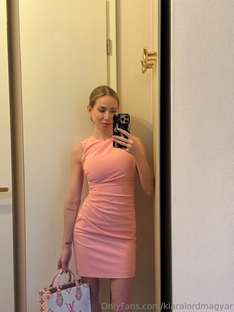 Kiaralordmagyar model sexy photo