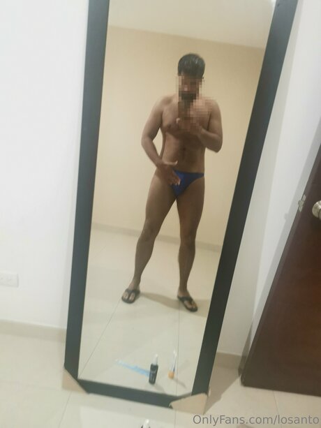 Losanto star naked photo