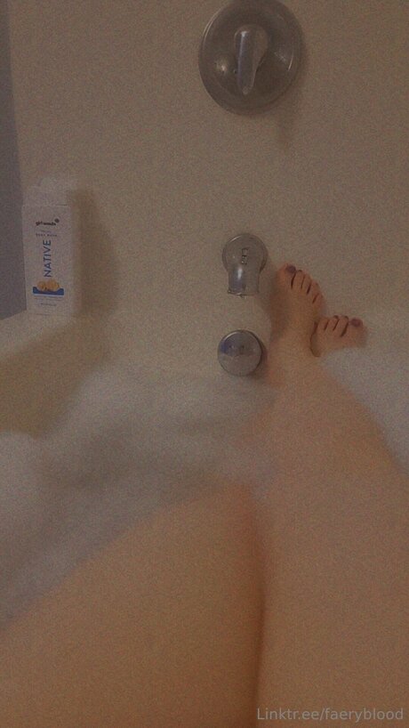 Faerielewd pornstar nude pics