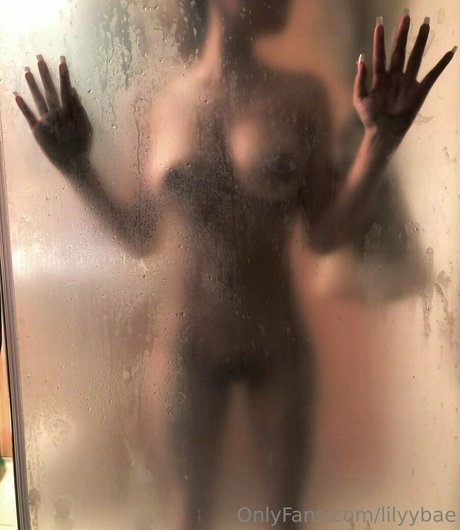 lilyybae hot pornstar galleries