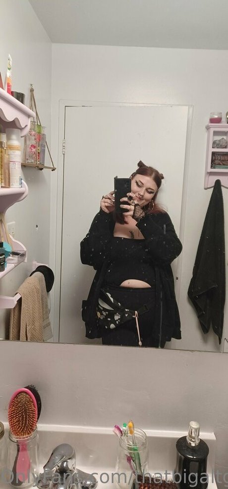 thatbigaltgirl actress archive