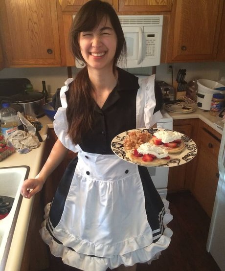 Ovilee May pornstar pretty photo