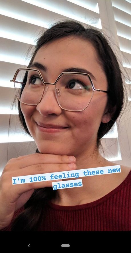 Ovilee May model photo