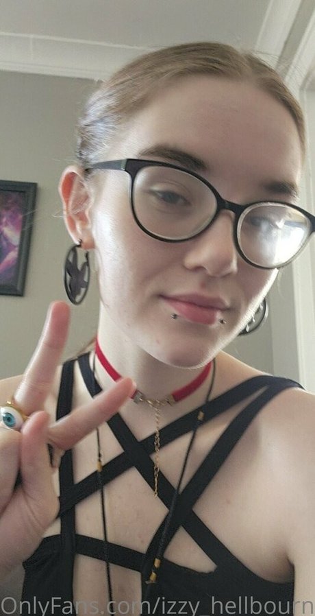 izzy hellbourne model archive