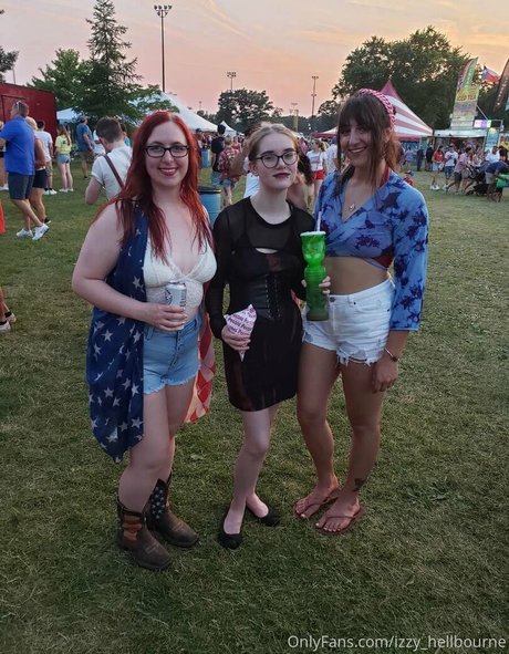 thick trans onlyfans pornographic archive