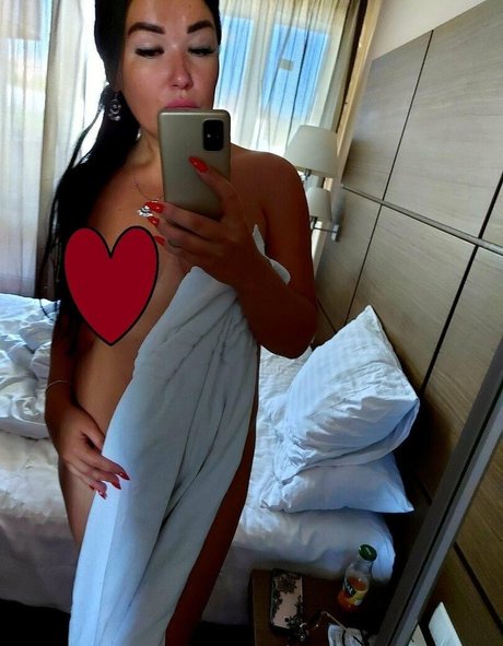 sarabig pornstar free images