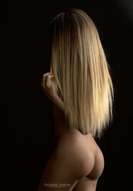 Flora Tabi star adult pictures