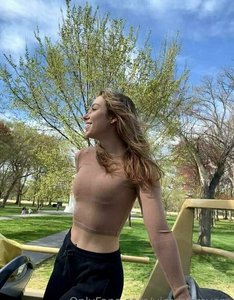 victoriamyers top model galleries