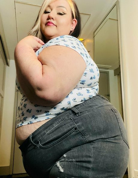 stuffingkit pornstar nude image