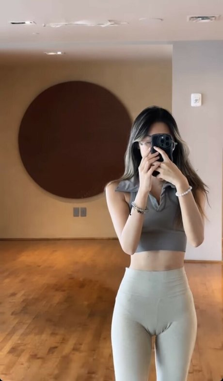 Cornelia Daiyinchi naked actress photo