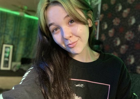 aleena axel pornstar perfect pic