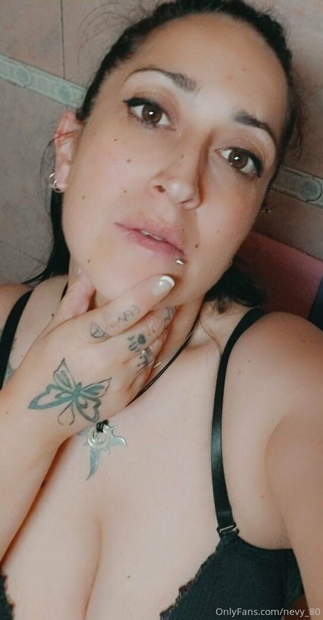 nevy 80 naked star image