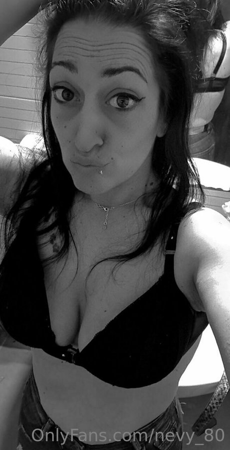 nevy 80 sexy actress picture