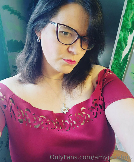 amyjadeforu high quality model photo