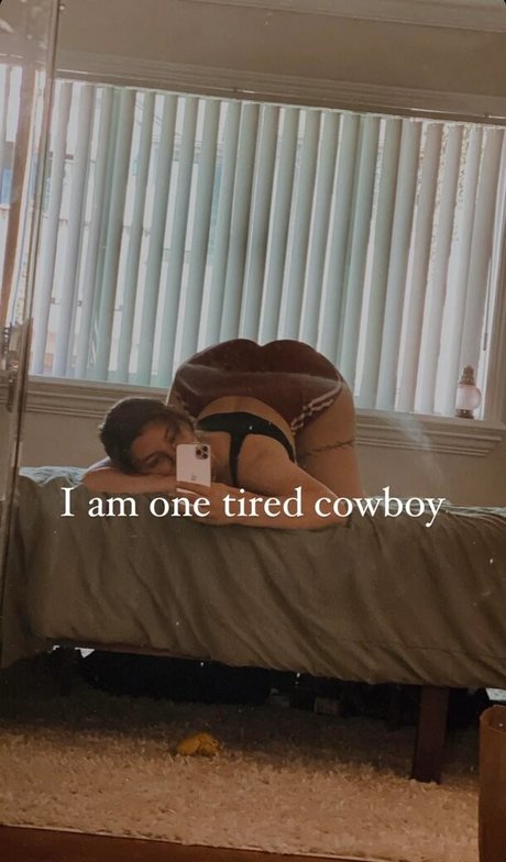 Ltlyata model art pics