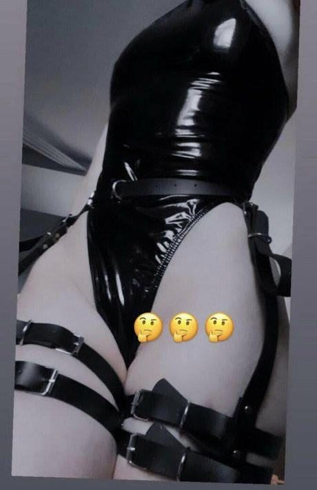 Ltlyata model picture