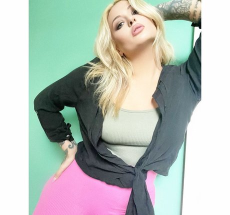 Caila Cronin Photo Gallery