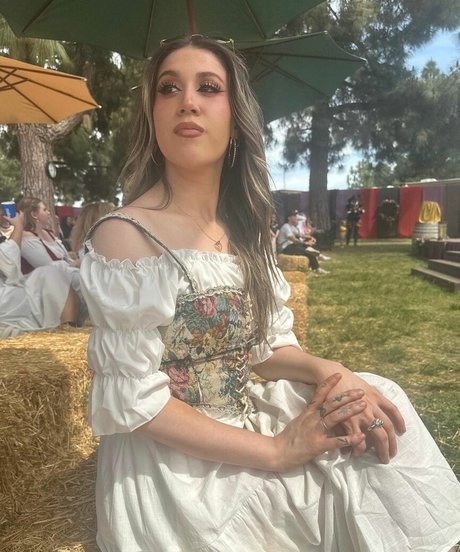 olivialopes high quality pornstar pics