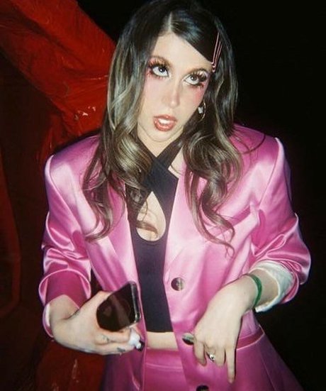 olivialopes nudes model pictures