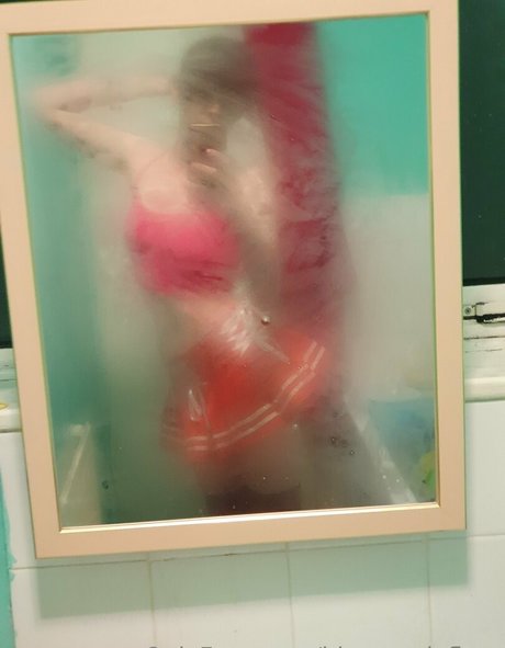 bluecandyfloss model image