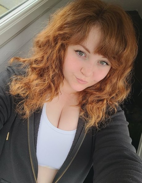 Holiwhirl pornstar free picture