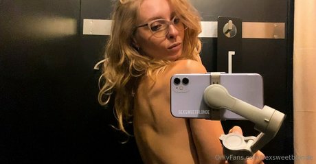 sexsweetblonde exclusive pornstar photo