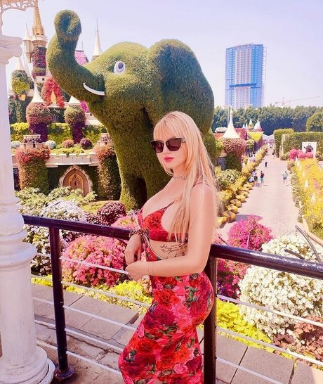 Luana88chloe nudes model galleries