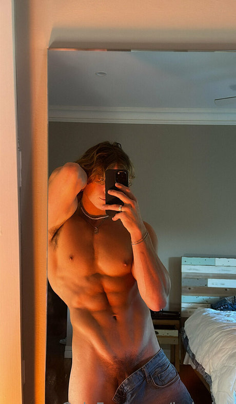 ladorian sexy model image