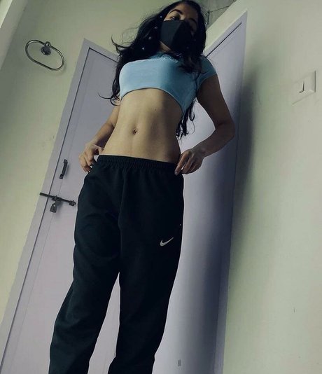 SkinnyWaist FitBabe pornographic model images