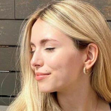 Anna Cramling art model photos