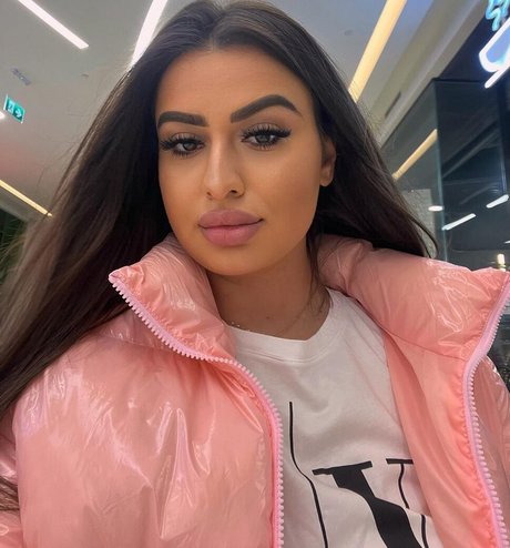 _b miruna sex pornstar images