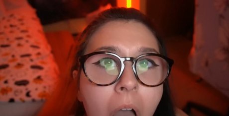 Emilyuwo beautiful model img