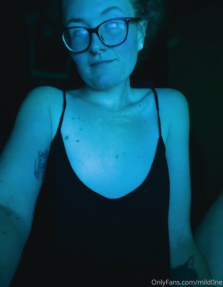 mild0ne pornstar beautiful img