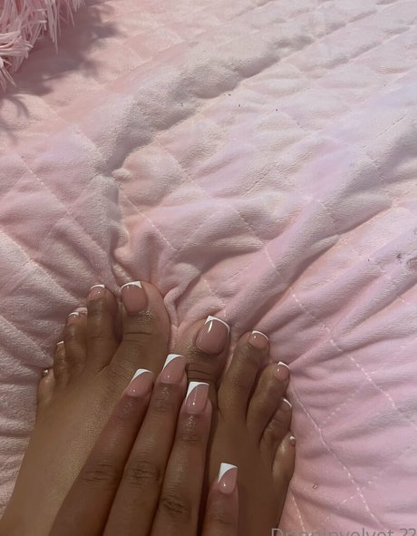 drippinvelvet model beautiful pictures