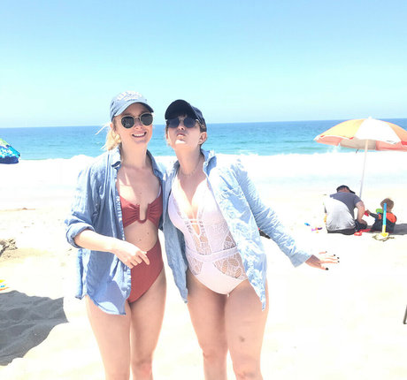 Allison Raskin star pornographic gallery