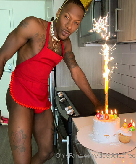 deepdiccfree adult model pictures