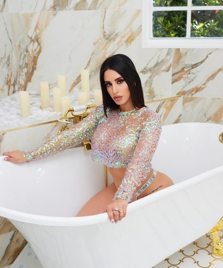 Maday Castellano model free photos