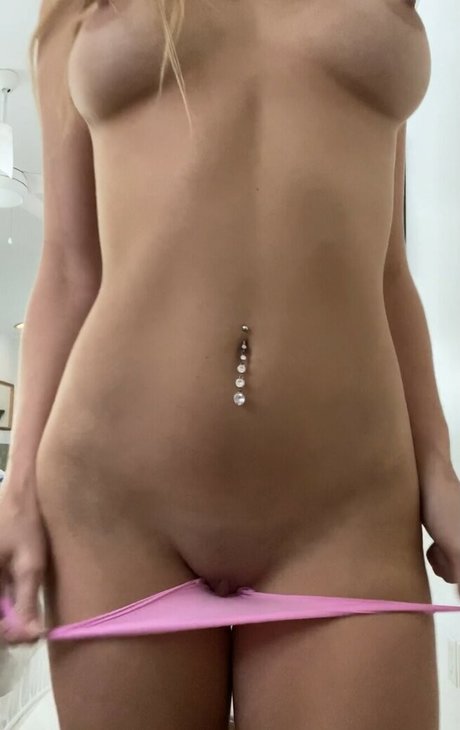 Tyllarae star hot photos