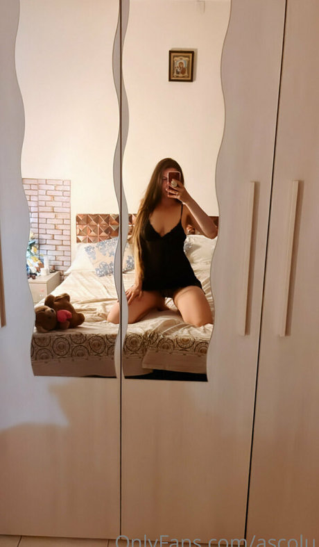 Ascolu NFT star porn picture