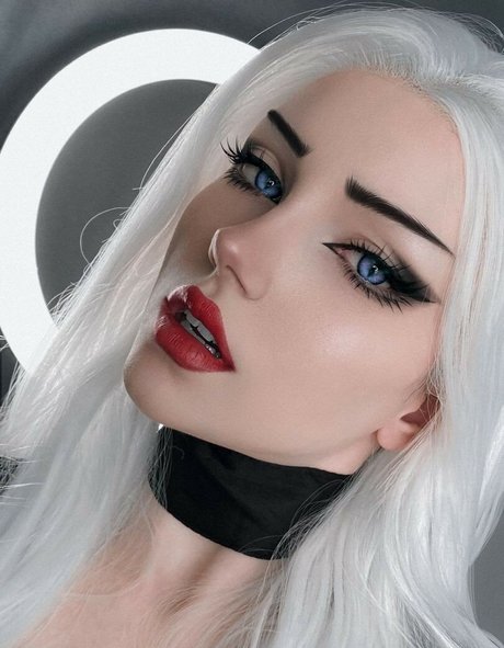 Vell Felice adult model img