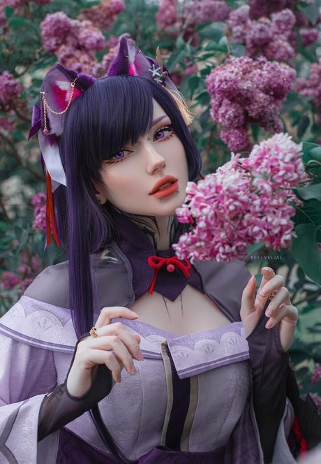 Vell Felice star naked photos