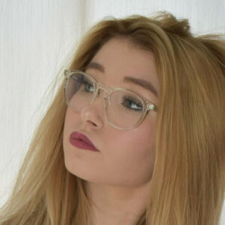 Somogyi Jazmin erotic star img