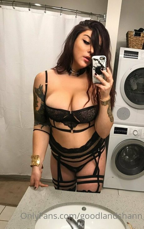 latina feet onlyfans beautiful pics