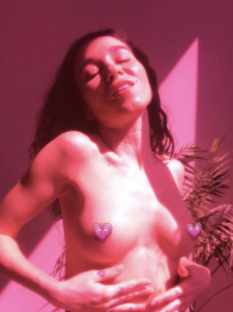 Culitocasual naked model photos