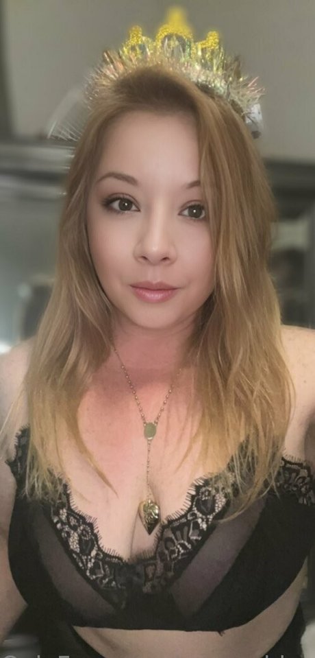 sexyashleyxoxo model free picture