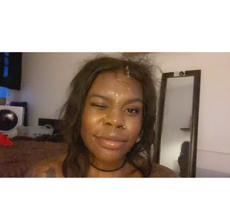 chubby blonde onlyfans xxx pictures