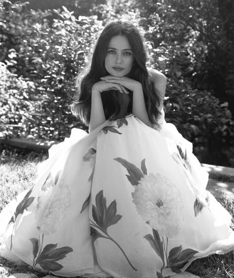 Molly Gordon erotic actress gallery